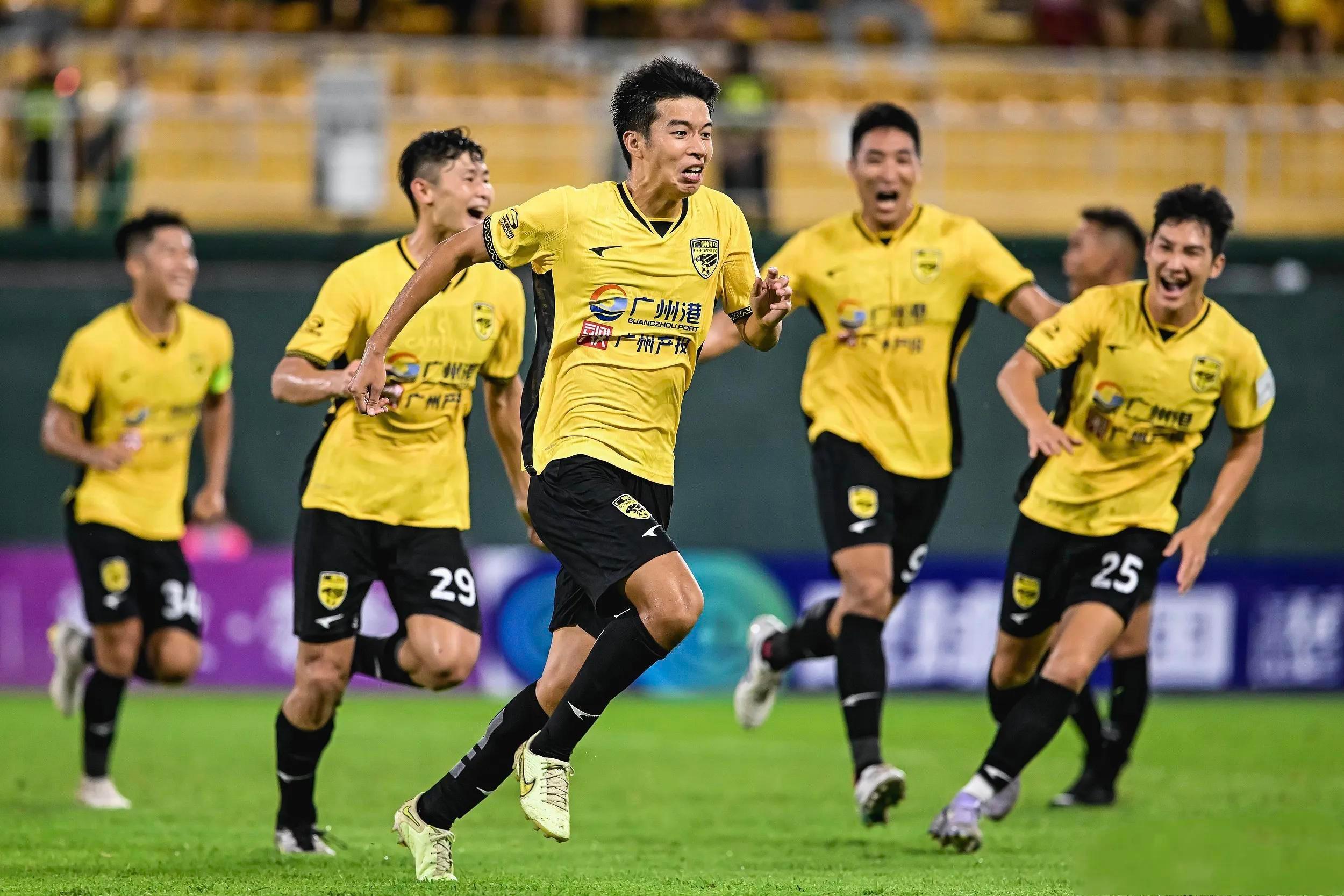 赛地聚焦：德甲今晨热度飙升；新疆广汇外线爆发；震撼外界；球探报告显示潜力的简单介绍